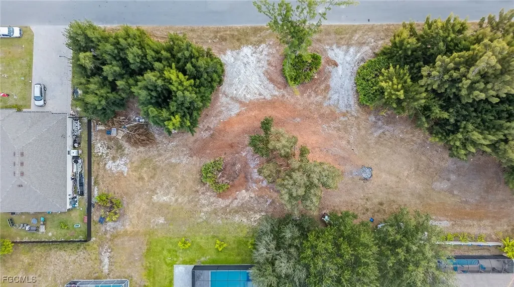 2251 SW 1st Street Cape Coral FL 33991