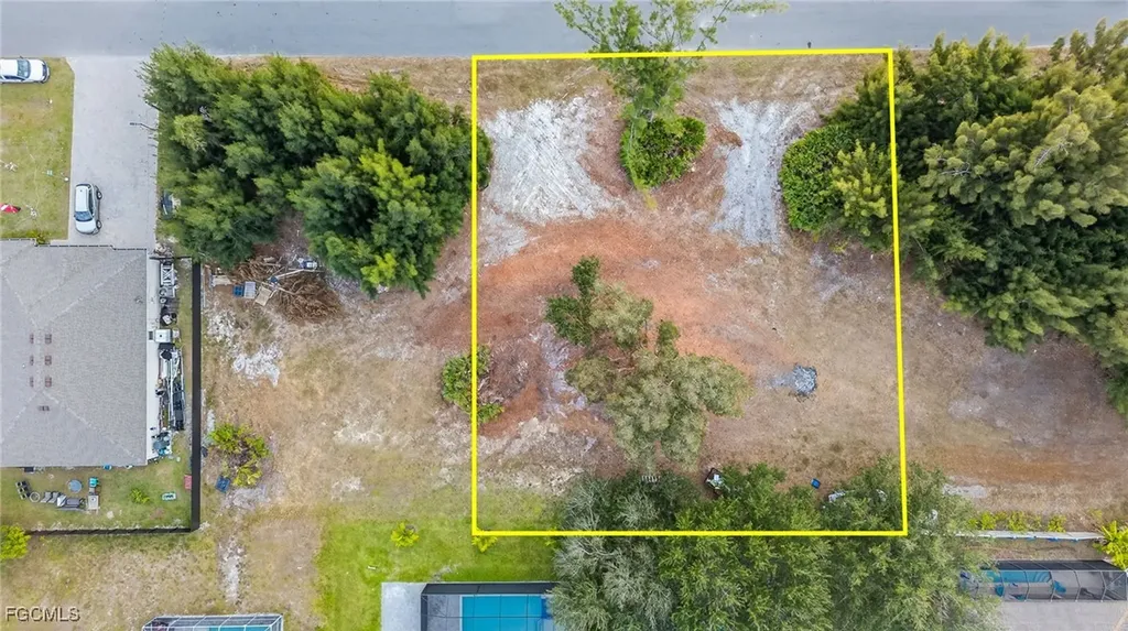 2251 SW 1st Street Cape Coral FL 33991