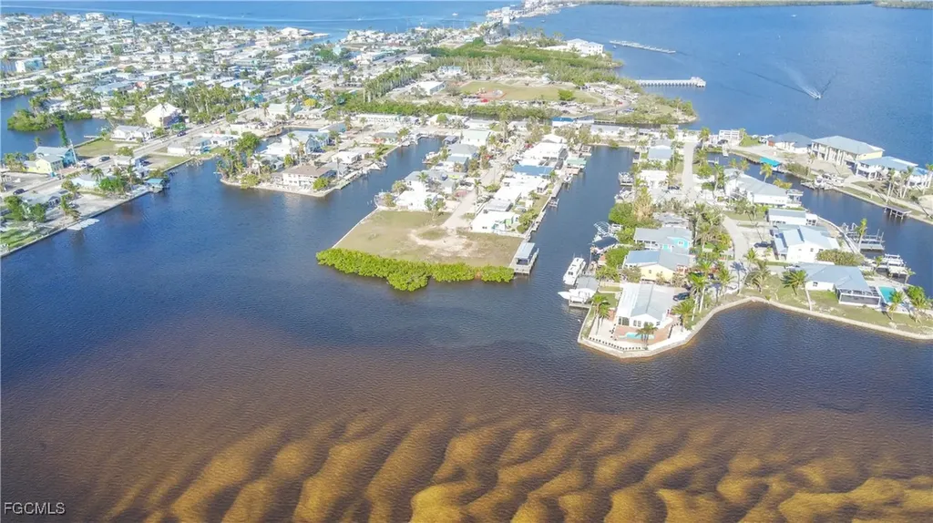 2639 Second Street Matlacha FL 33993