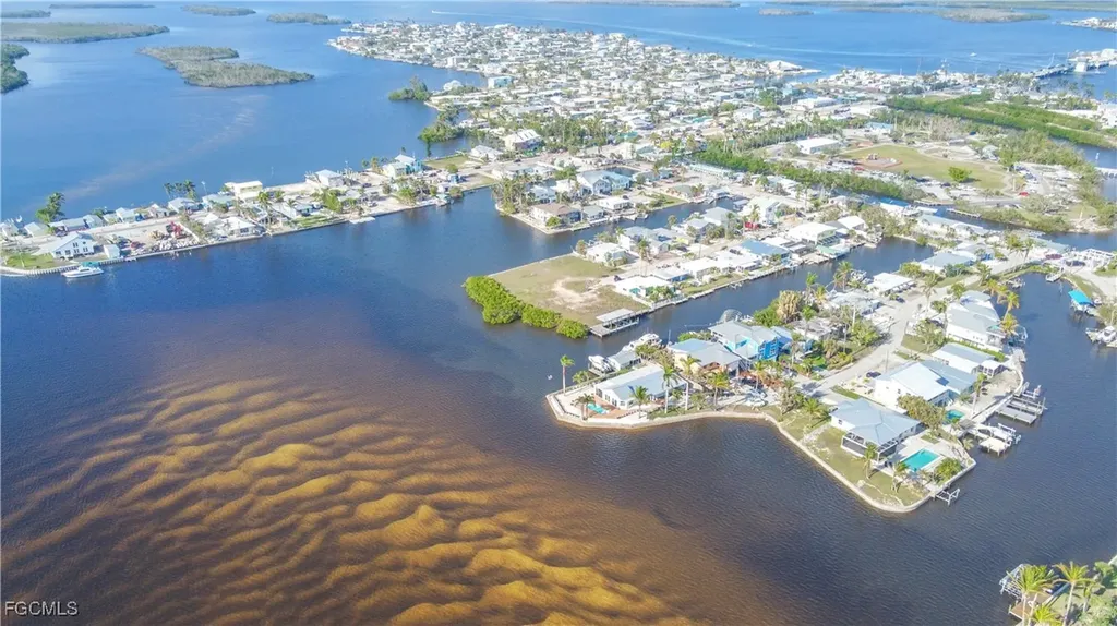 2639 Second Street Matlacha FL 33993