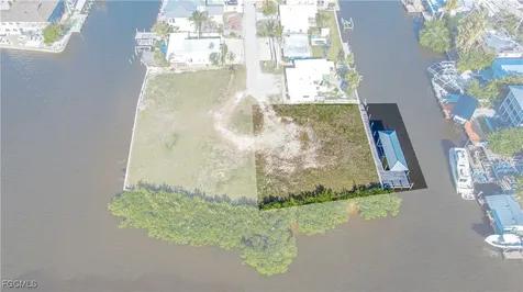 2639 Second Street Matlacha FL 33993