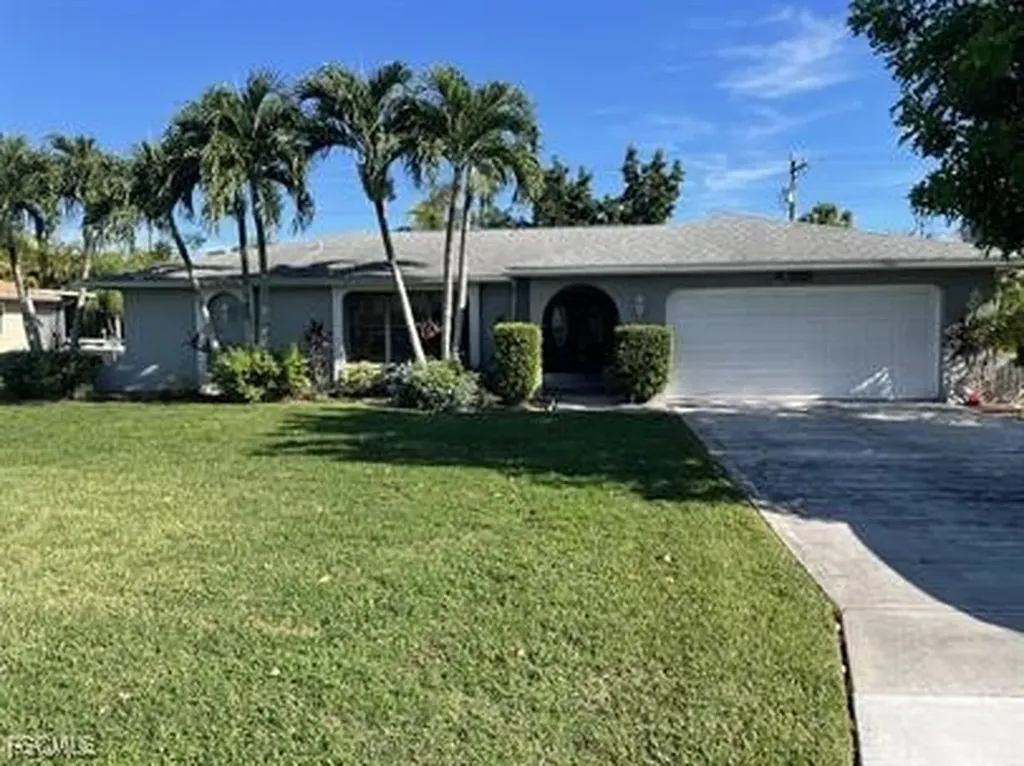 1723 SE Van Loon Terrace Cape Coral FL 33990