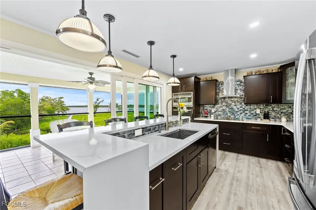 21520/522 Indian Bayou Drive Fort Myers Beach FL 33931