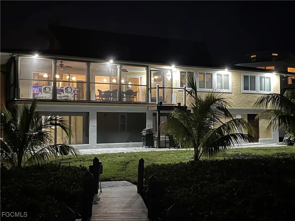 21520/522 Indian Bayou Drive Fort Myers Beach FL 33931