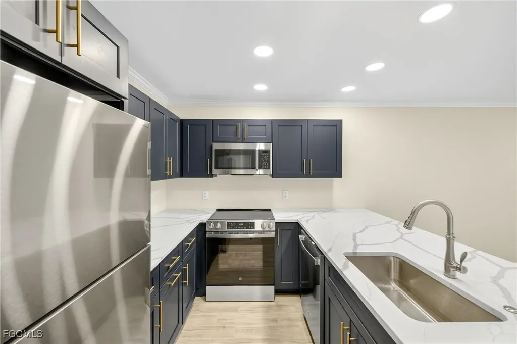 629 Nerita Street Sanibel FL 33957