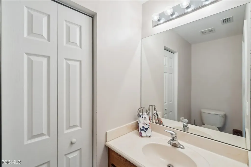 9475 Silver Pine Loop Fort Myers FL 33967