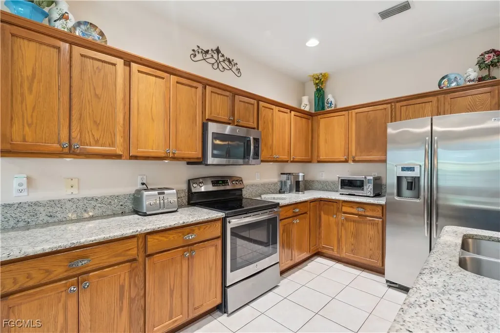 9475 Silver Pine Loop Fort Myers FL 33967