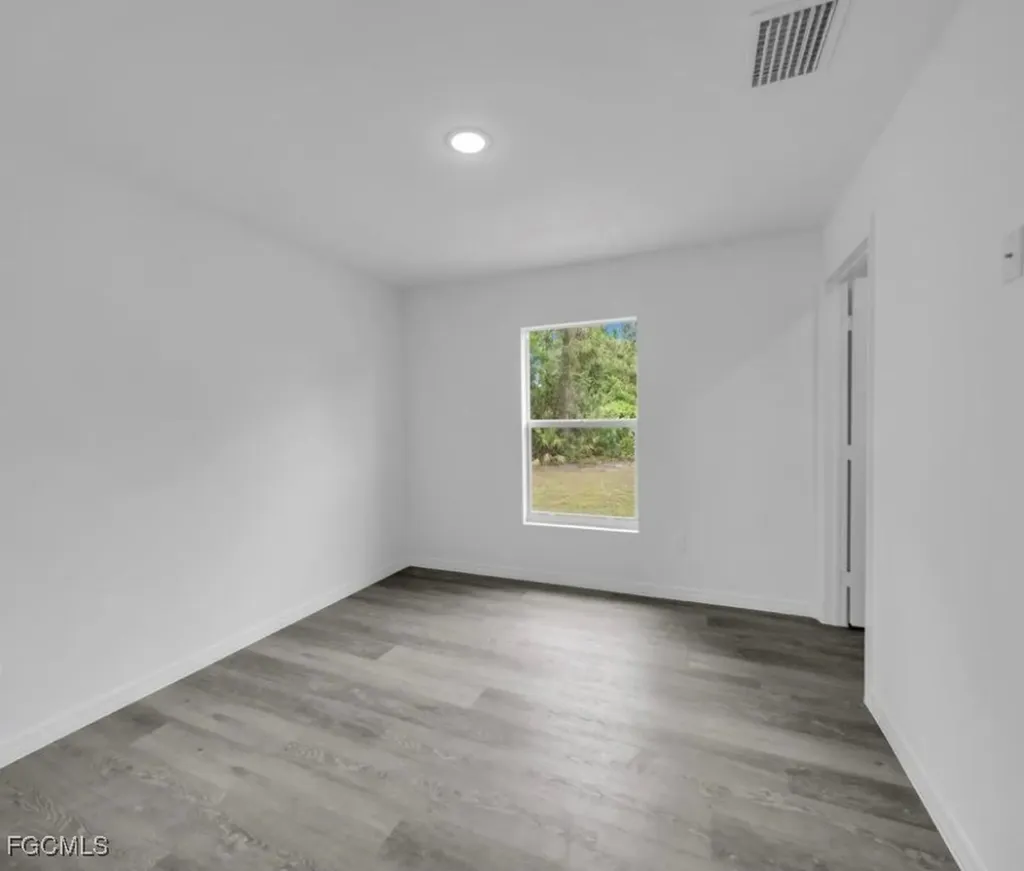 382 Mcarthur Boulevard Lehigh Acres FL 33974