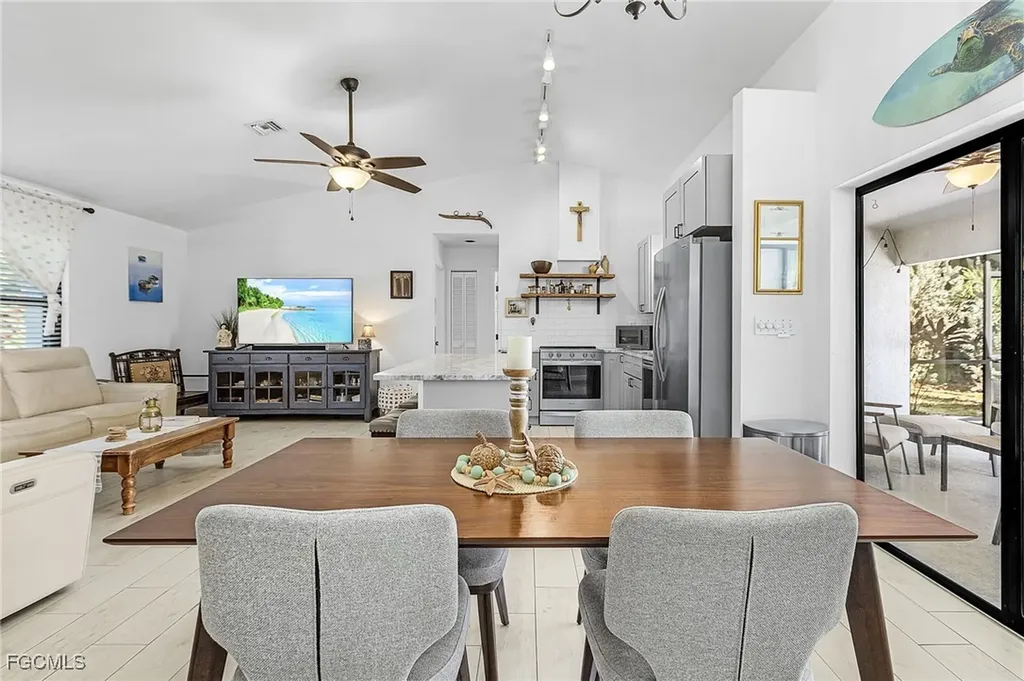 12184 Dolphin Road Bokeelia FL 33922