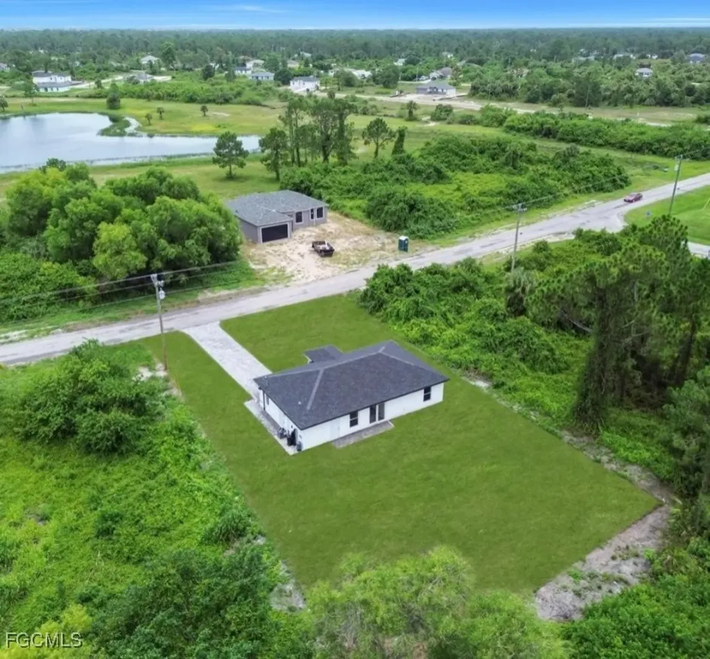 382 Mcarthur Boulevard Lehigh Acres FL 33974