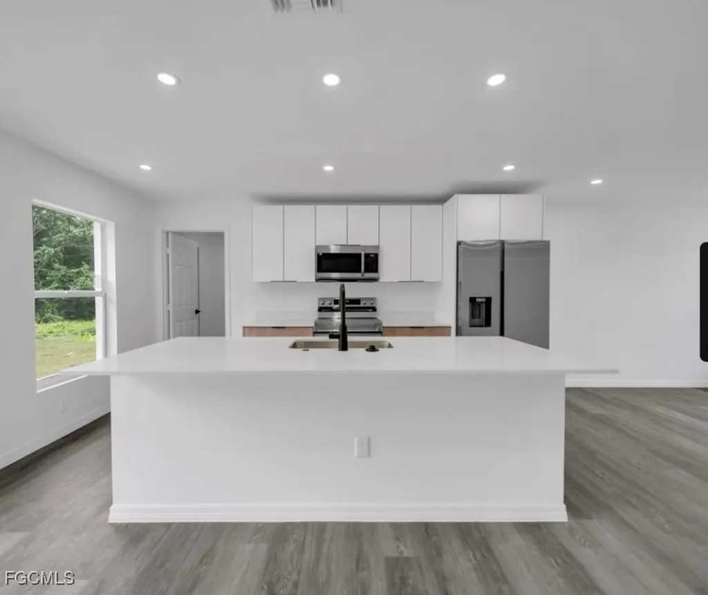 382 Mcarthur Boulevard Lehigh Acres FL 33974