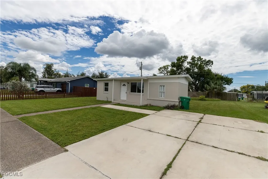 21043 Bersell Avenue Port Charlotte FL 33952