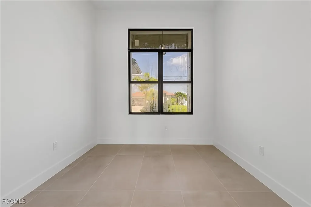 109 NW 35th Place Cape Coral FL 33993
