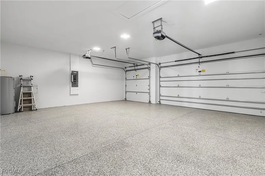 109 NW 35th Place Cape Coral FL 33993