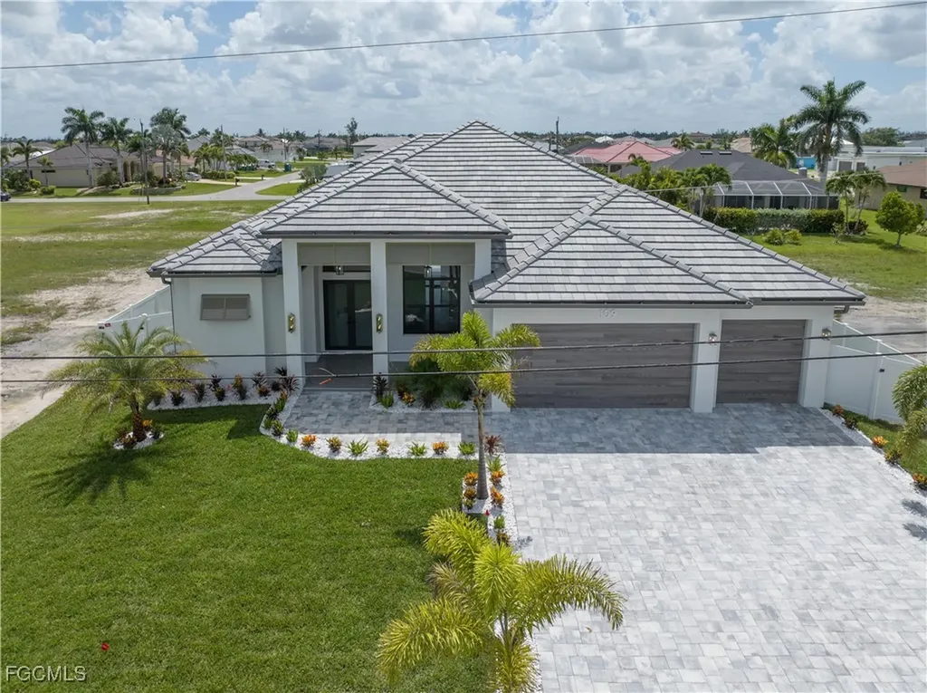 109 NW 35th Place Cape Coral FL 33993