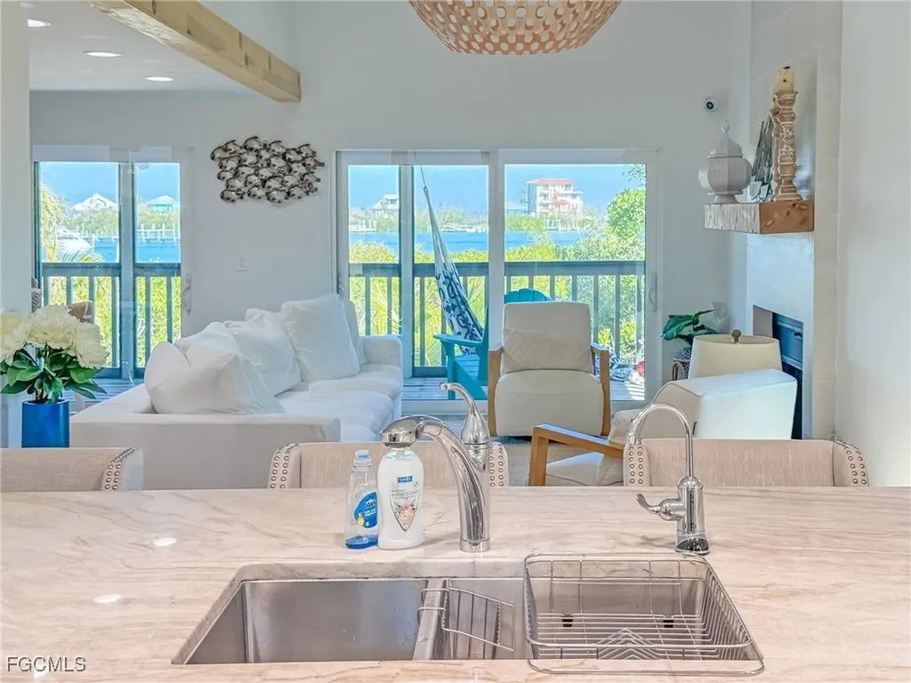 4490 Harbor Bend Drive Upper Captiva FL 33924