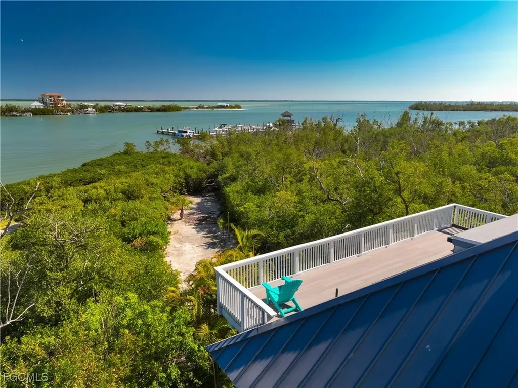 4490 Harbor Bend Drive Upper Captiva FL 33924