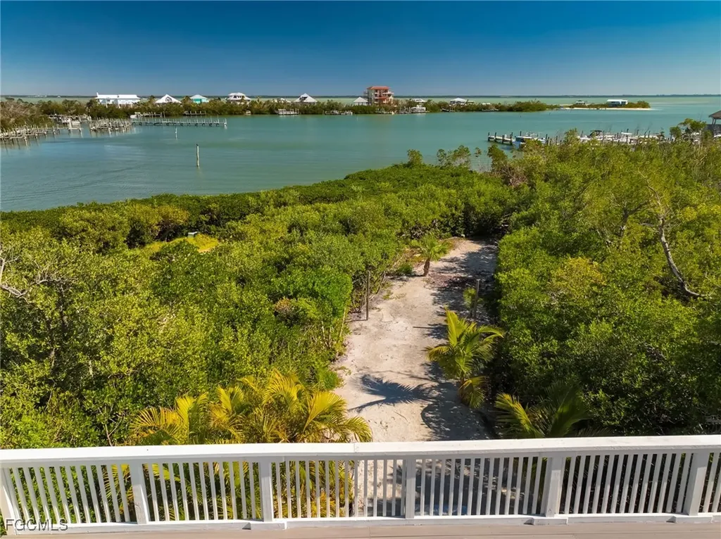 4490 Harbor Bend Drive Upper Captiva FL 33924