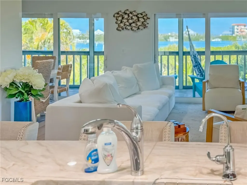 4490 Harbor Bend Drive Upper Captiva FL 33924
