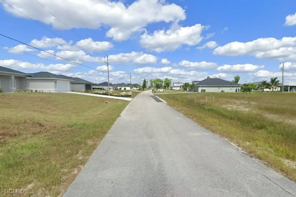 2714 NW 3rd Place Cape Coral FL 33993