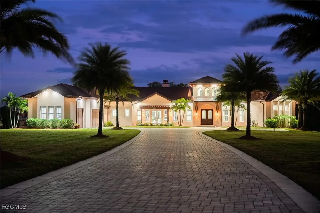 5994 Dragoon Court Labelle FL 33935