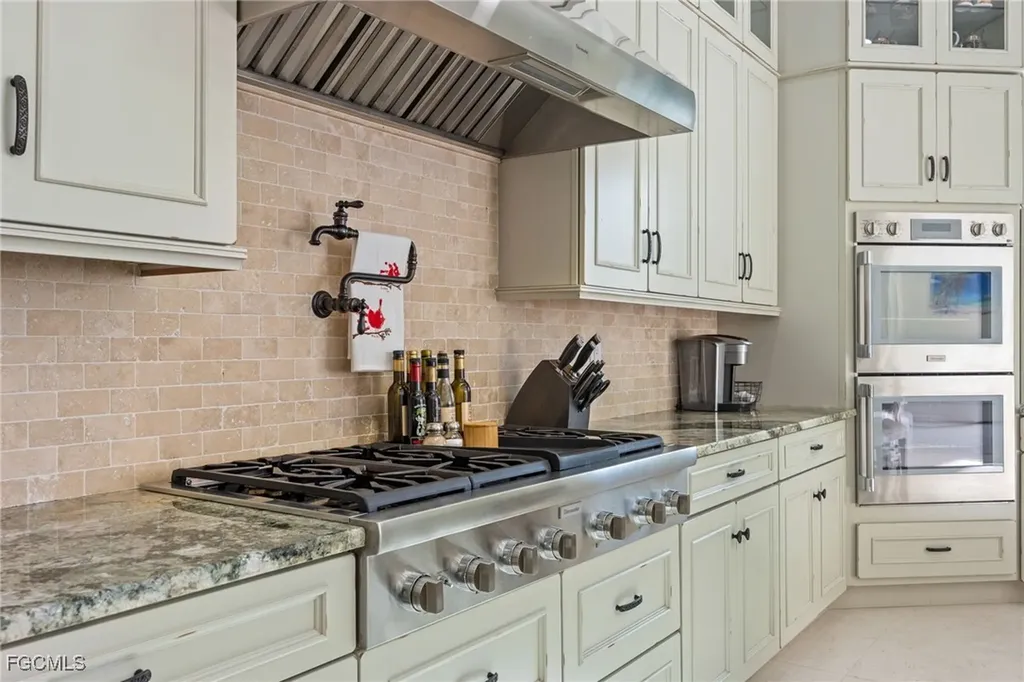 5994 Dragoon Court Labelle FL 33935