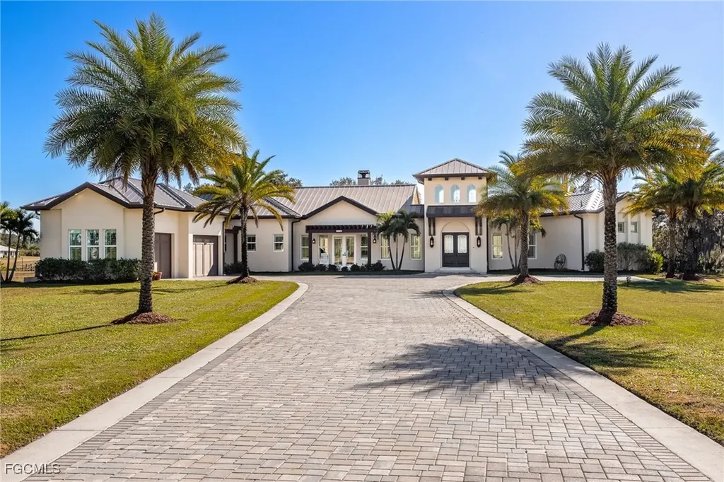 5994 Dragoon Court Labelle FL 33935