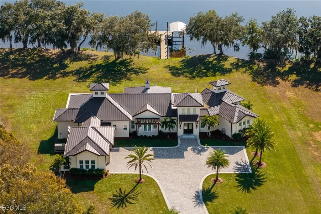 5994 Dragoon Court Labelle FL 33935