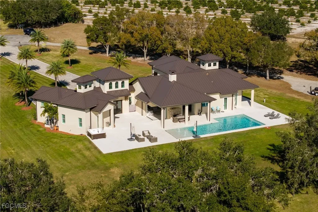 5994 Dragoon Court Labelle FL 33935
