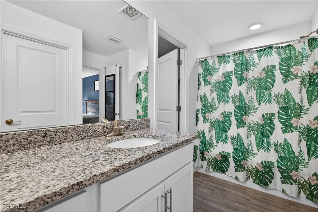 2517 NW 15th Place Cape Coral FL 33993