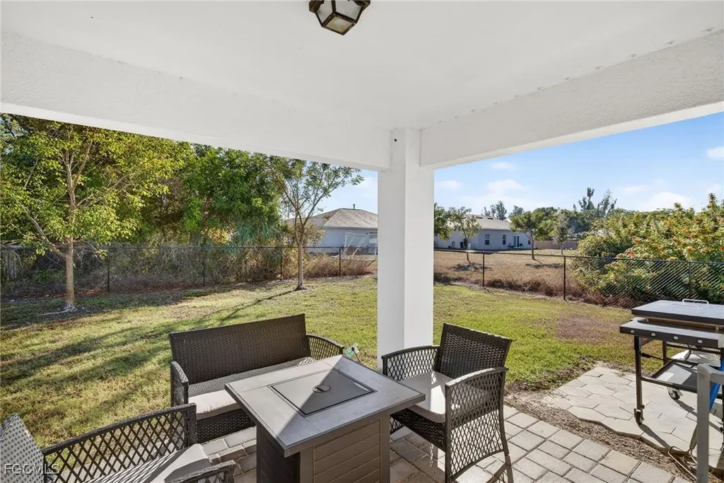 2517 NW 15th Place Cape Coral FL 33993