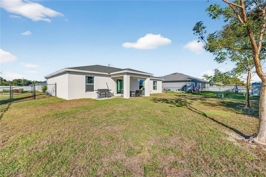 2517 NW 15th Place Cape Coral FL 33993