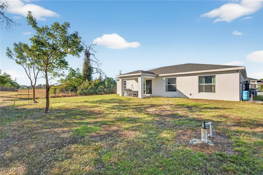 2517 NW 15th Place Cape Coral FL 33993