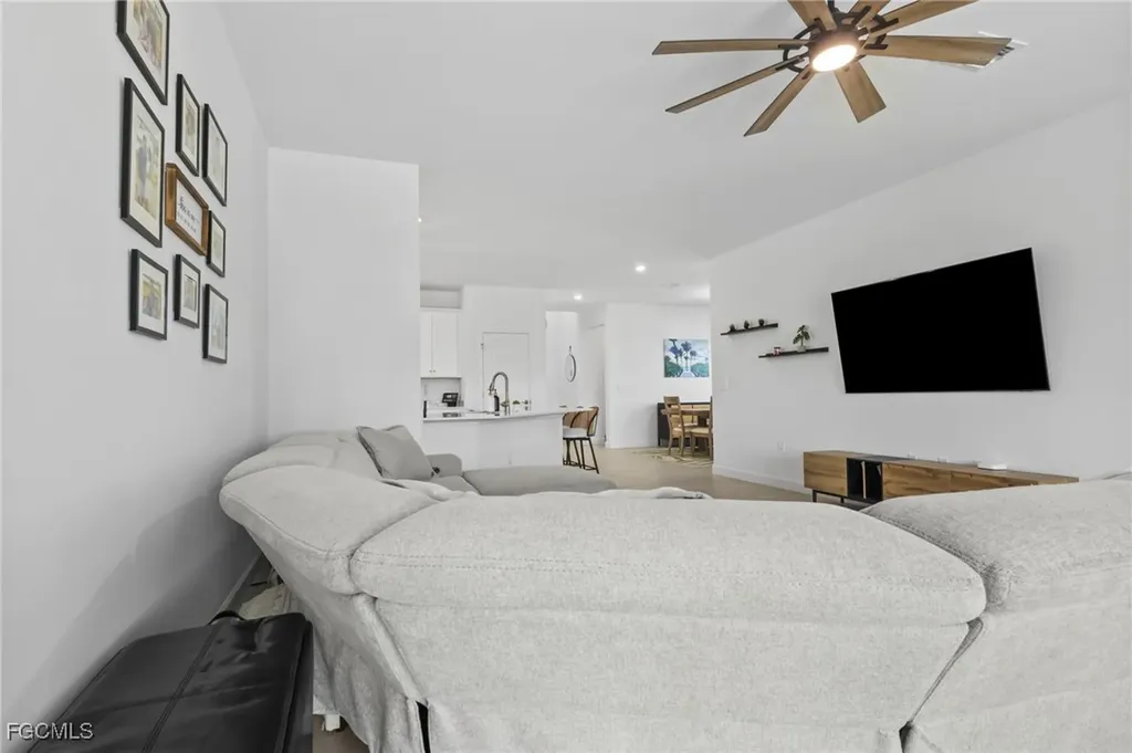 9341 Aqua Overlook Court Lehigh Acres FL 33936