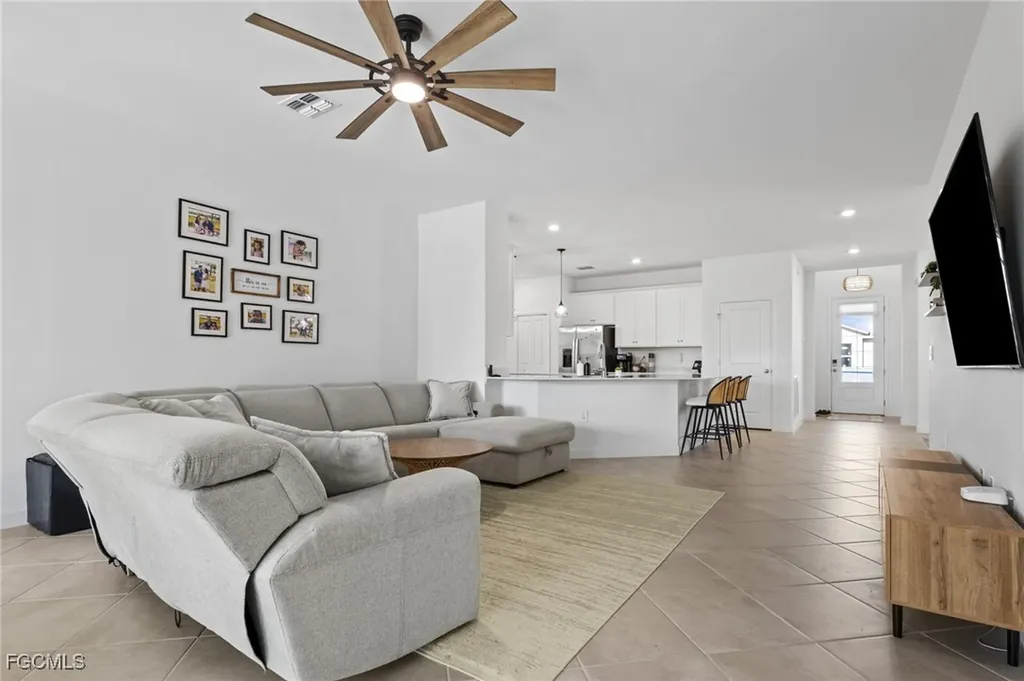 9341 Aqua Overlook Court Lehigh Acres FL 33936