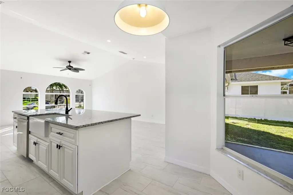 2519 SW 30th Street Cape Coral FL 33914