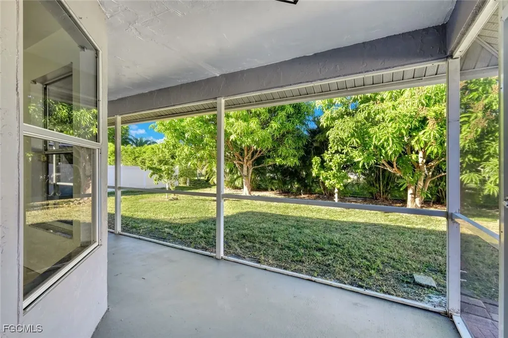 2519 SW 30th Street Cape Coral FL 33914