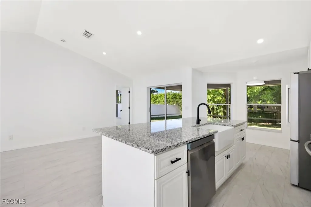 2519 SW 30th Street Cape Coral FL 33914