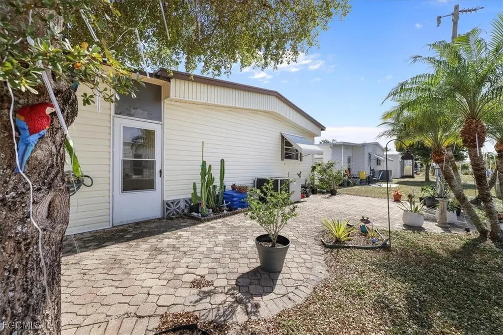 786 Roses Lane North Fort Myers FL 33917