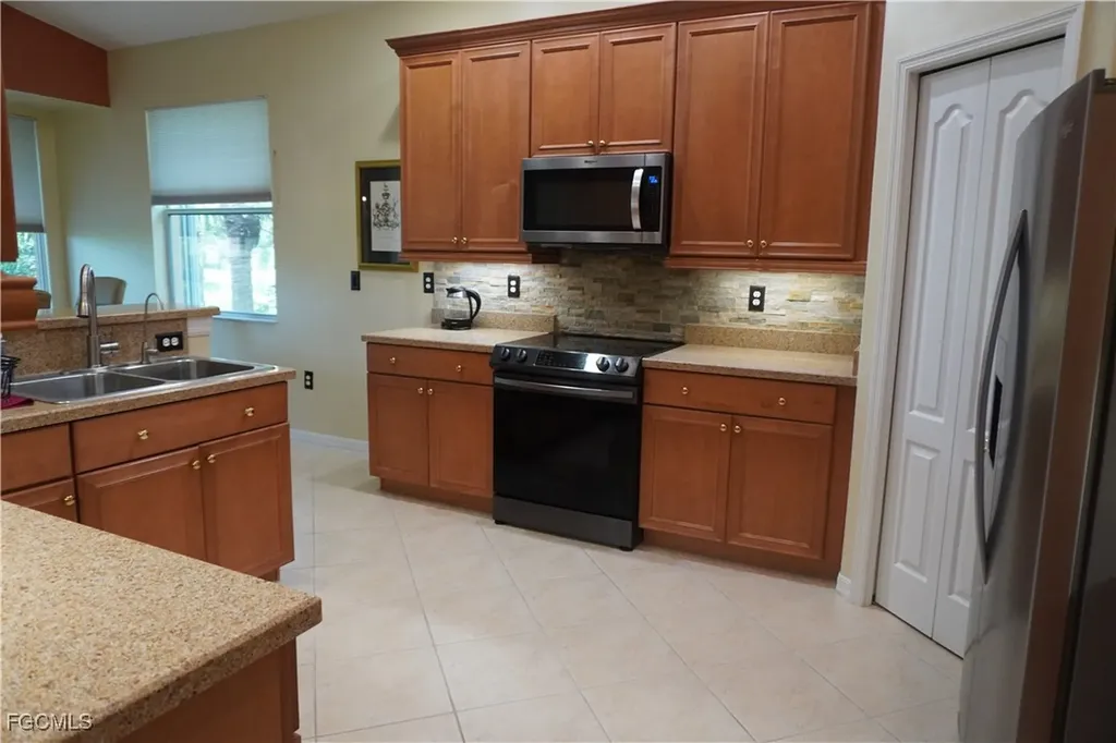 13091 Sandy Key Bend North Fort Myers FL 33903