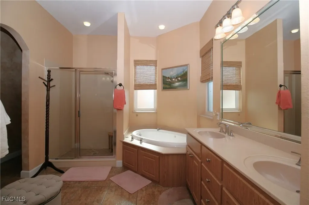 3702 SE 6th Avenue Cape Coral FL 33904