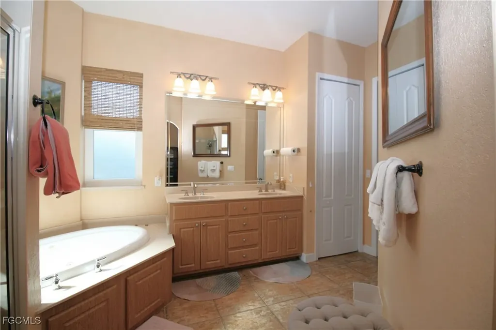 3702 SE 6th Avenue Cape Coral FL 33904