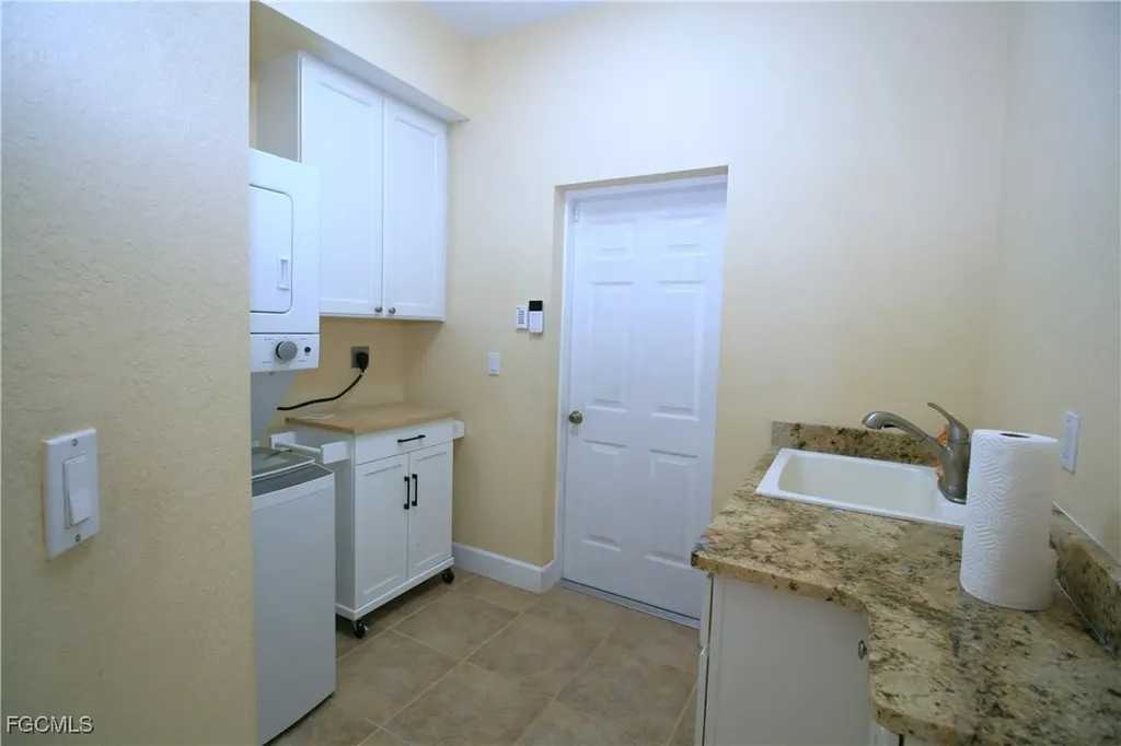 3702 SE 6th Avenue Cape Coral FL 33904
