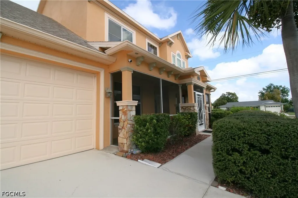 3702 SE 6th Avenue Cape Coral FL 33904