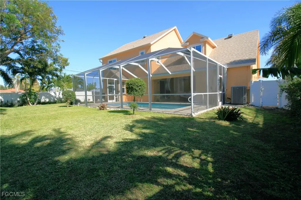 3702 SE 6th Avenue Cape Coral FL 33904