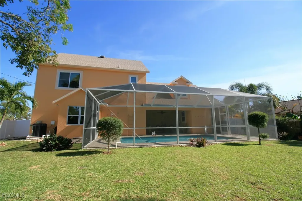 3702 SE 6th Avenue Cape Coral FL 33904