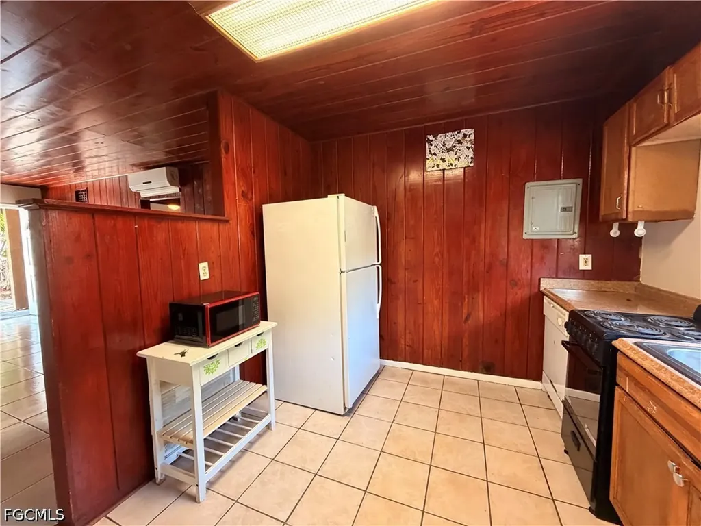 1935 Ricardo Avenue Fort Myers FL 33901