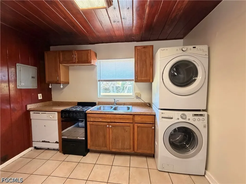 1935 Ricardo Avenue Fort Myers FL 33901