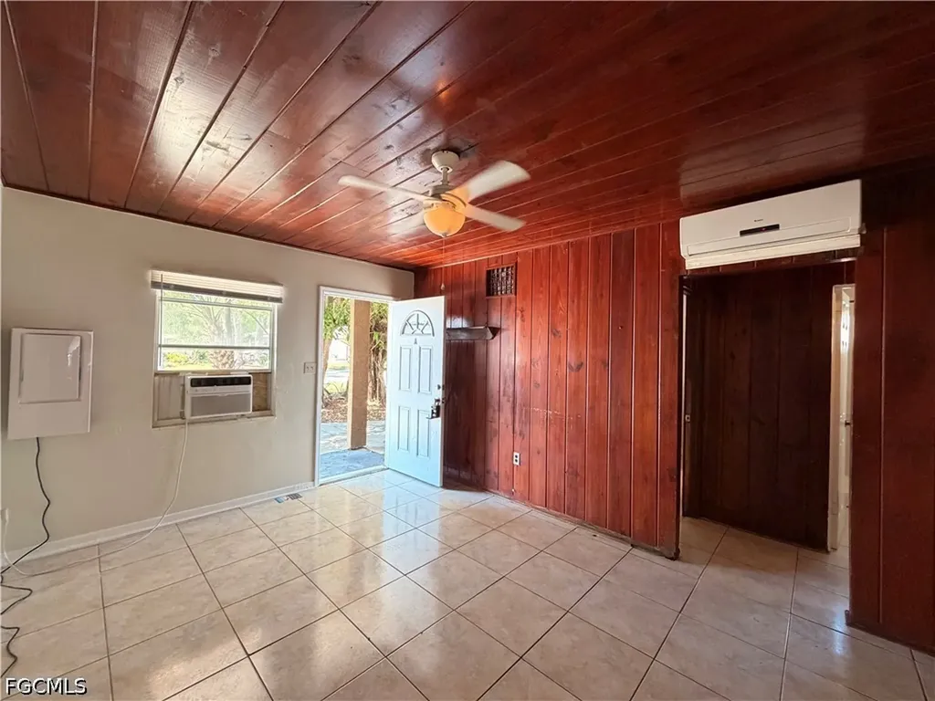 1935 Ricardo Avenue Fort Myers FL 33901