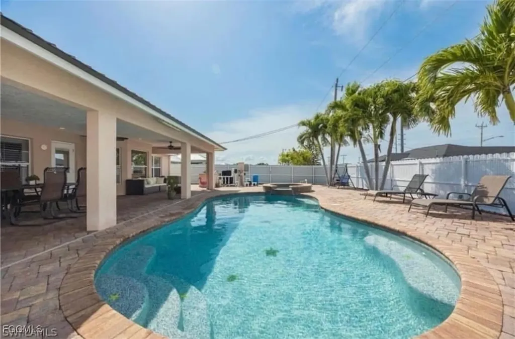 831 NE 23rd Terrace Cape Coral FL 33909